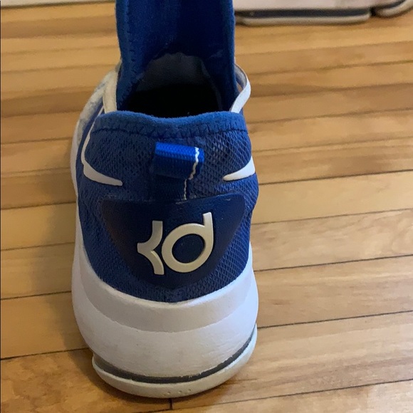 KD 9 “Royal Blue” USED Size 7y - Picture 3 of 4